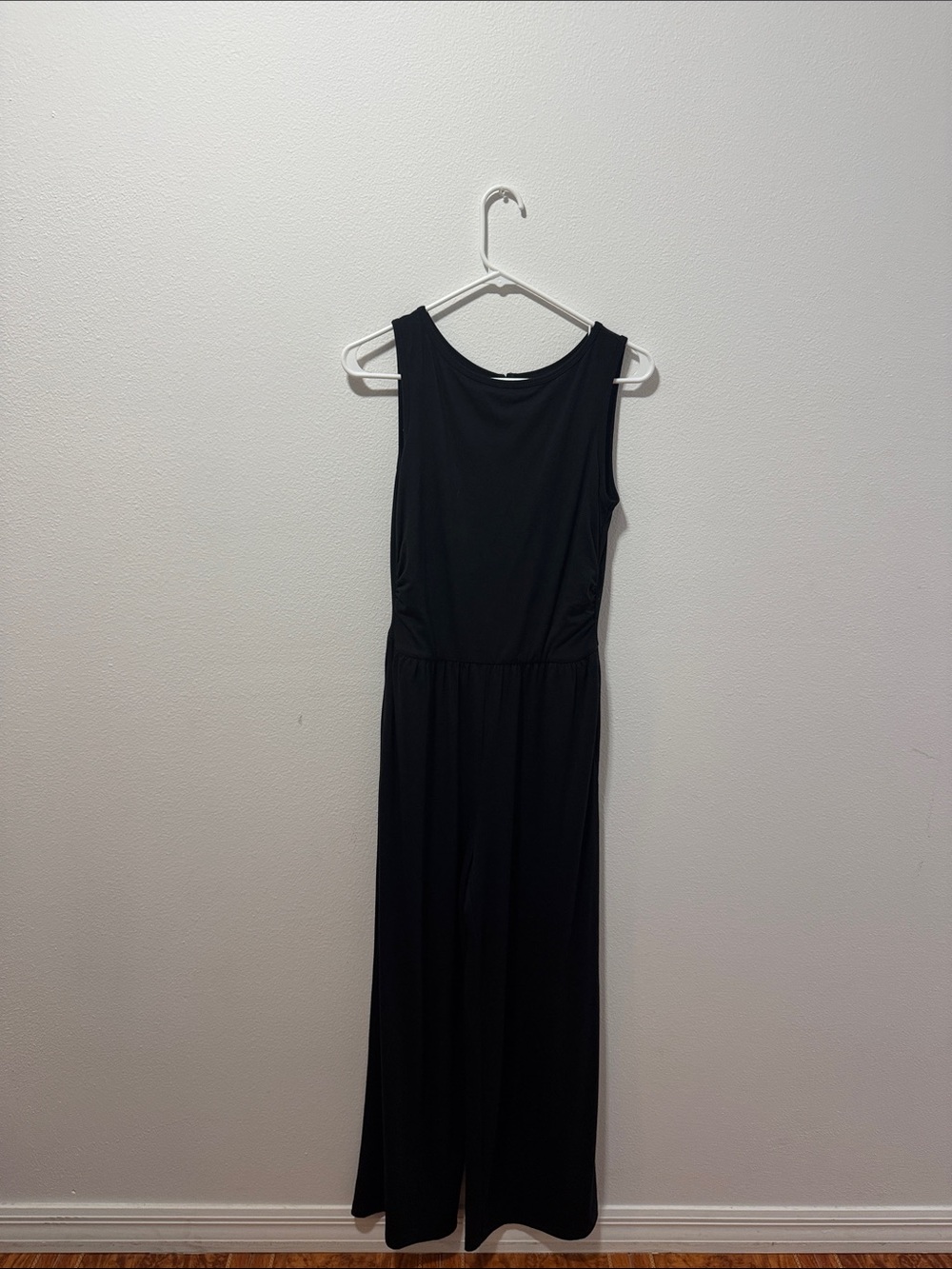 Black Sleeveless romper with pockets size small